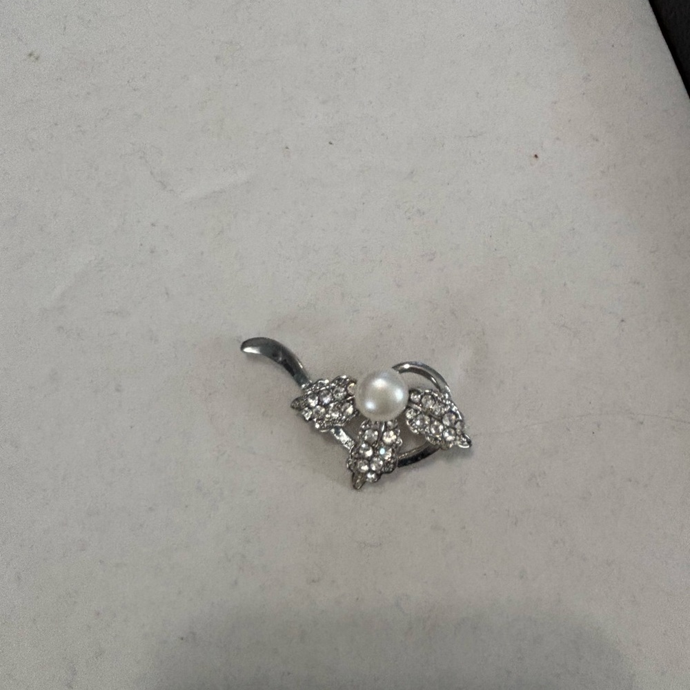 Elegant Silver Pearl Floral Brooch